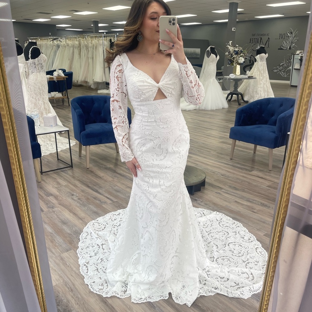 Western/Boho Fitted Wedding Dress